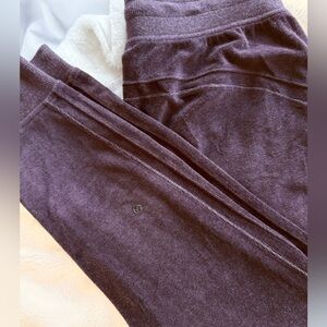 Lululemon warm Joggers/ Sweats.
Color: purple 
Size 8, no tags